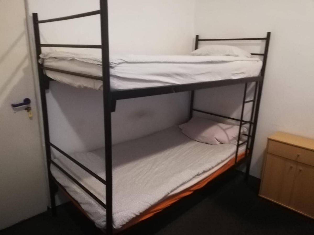 Hostel Zielonka  Bagian luar foto